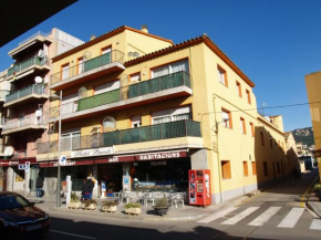 Отель Hostal Barnes  Tor